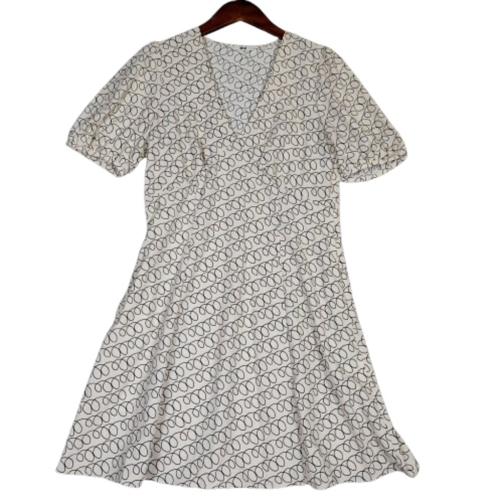 Uniqlo Mini Dress Women's Medium Off White Black Printed V-Neck Short Sleeve